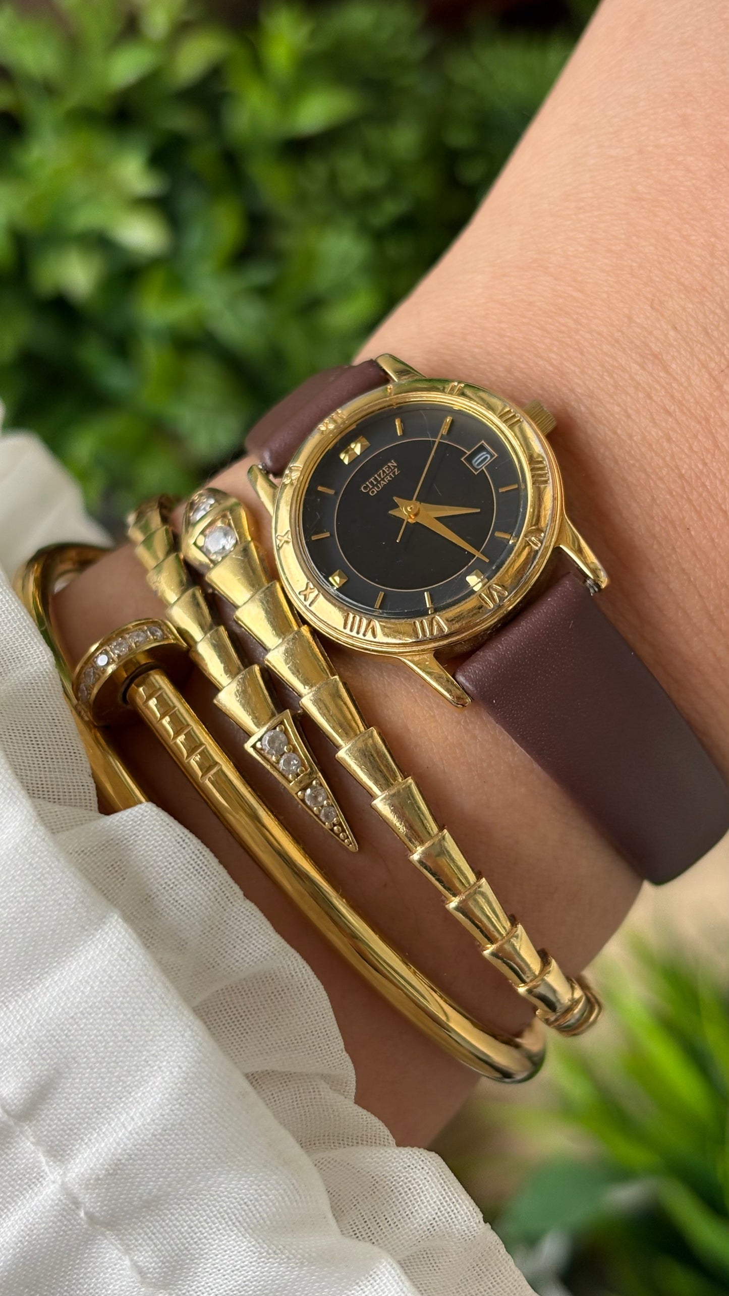 Vintage Citizen Date Window Watch in Gold Tone Brown Leather Black Dial Quartz #00934