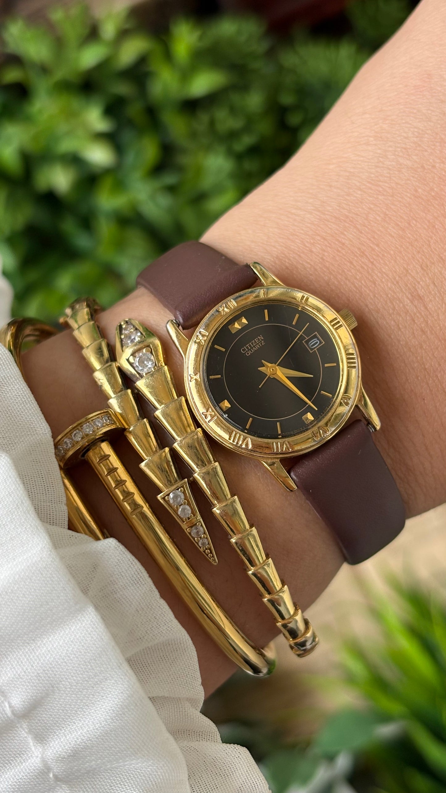 Vintage Citizen Date Window Watch in Gold Tone Brown Leather Black Dial Quartz #00934