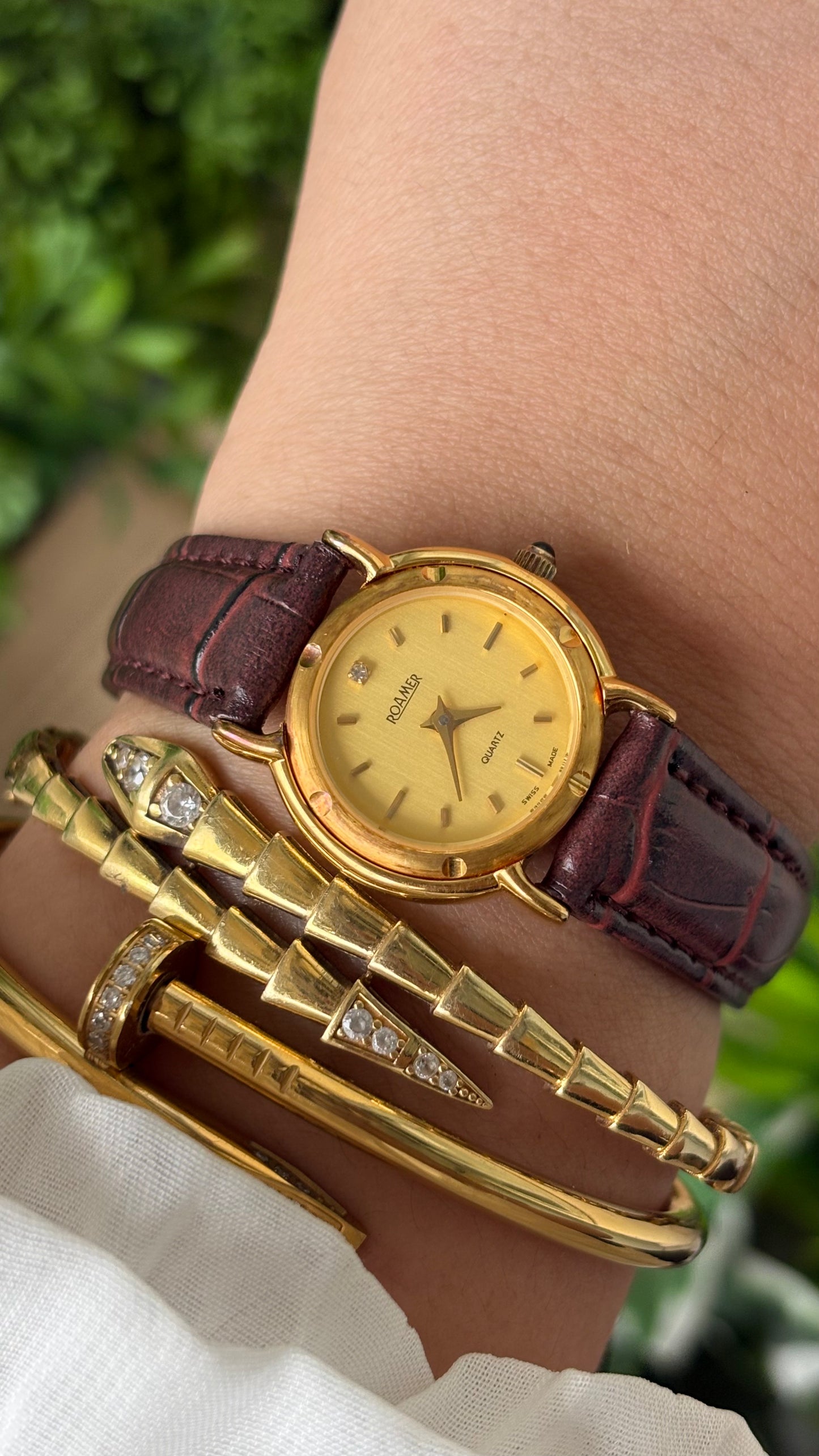 Vintage Roamer Swiss Minimalist Watch with Unique Details in Gold Tone Maroon Leather Quartz #00925