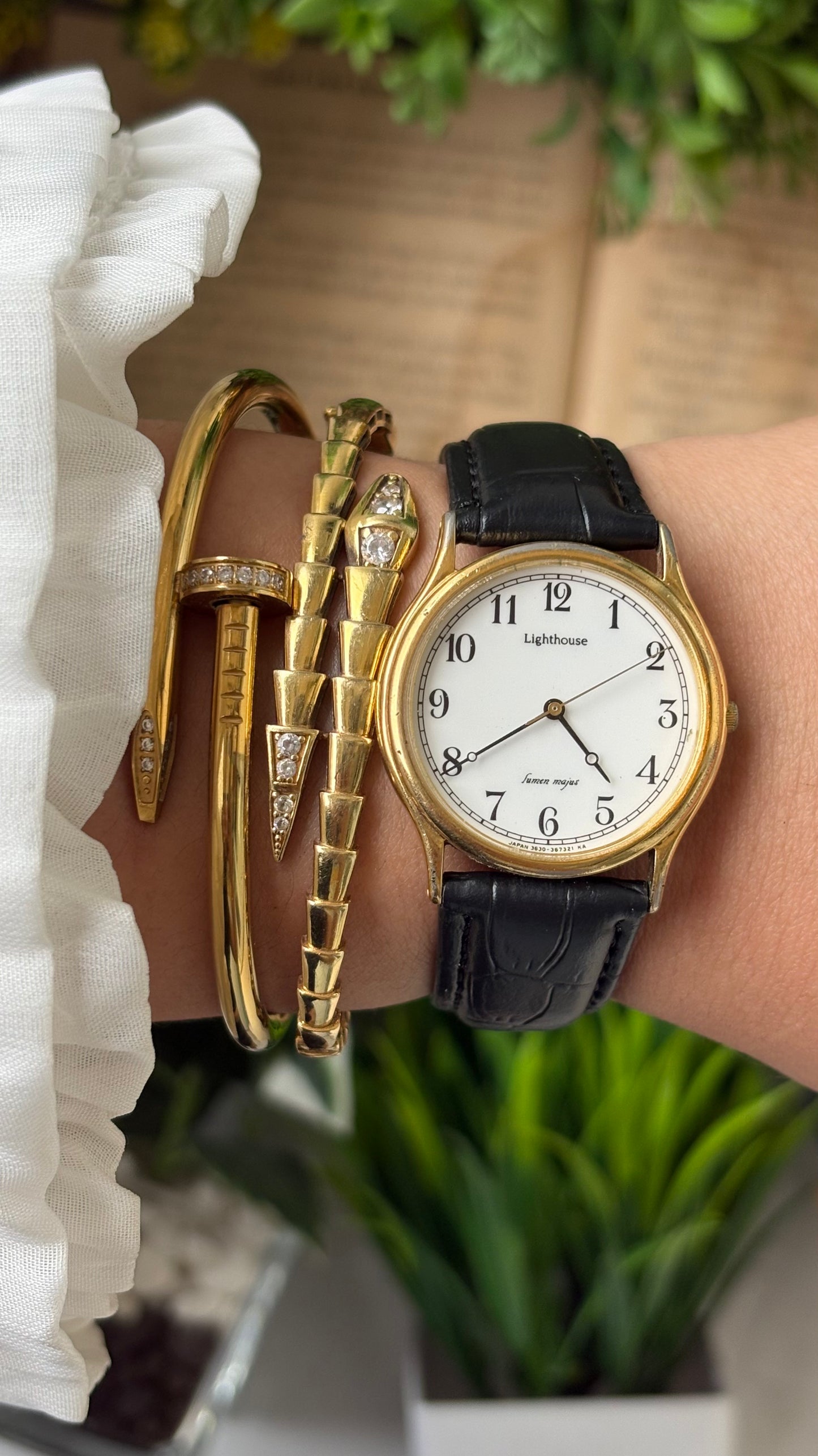 Vintage Lighthouse Lumen Majus Elegant Men's Classic Watch in Gold Tone Black Leather Quartz #00944