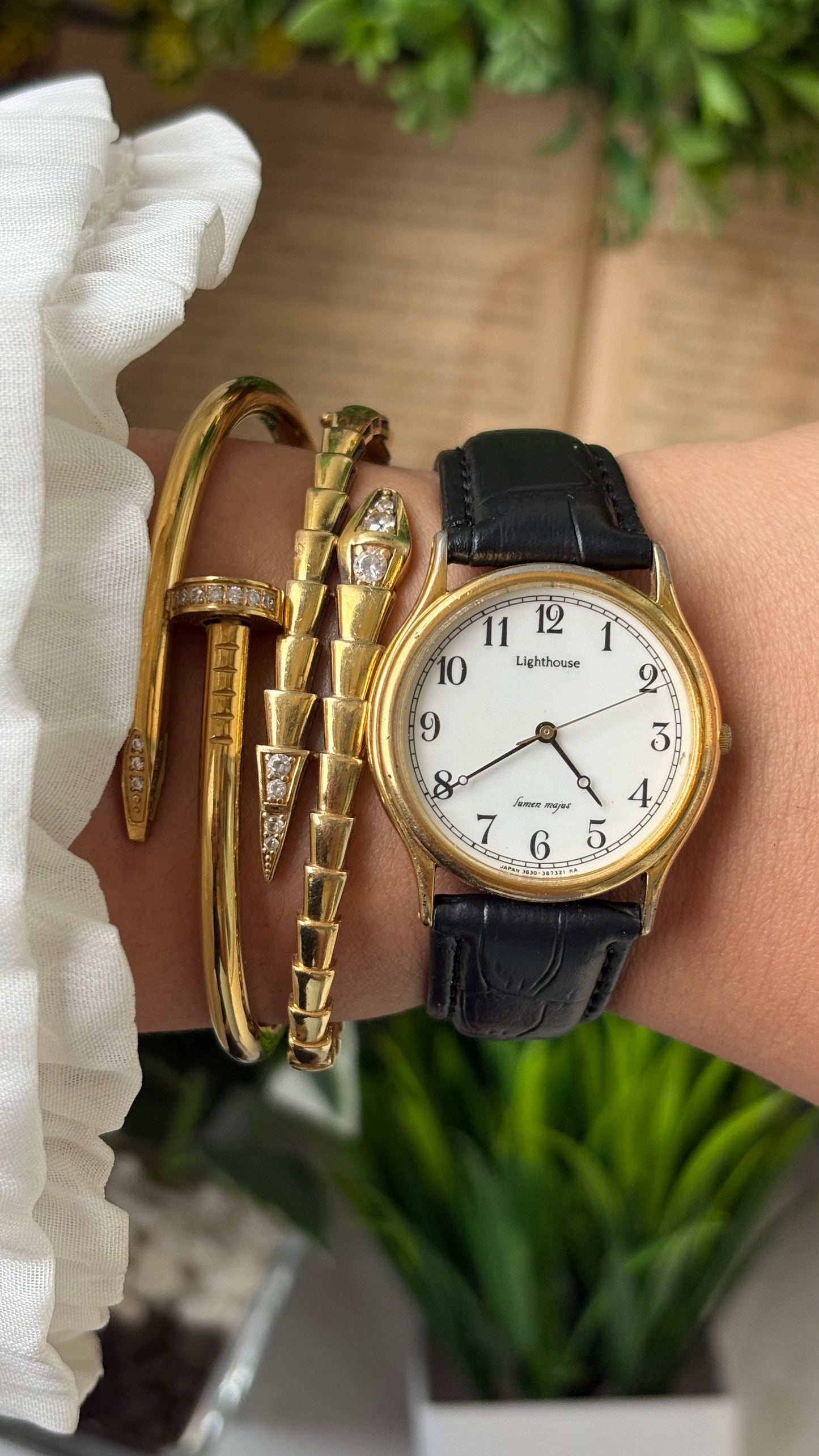 Vintage Lighthouse Lumen Majus Elegant Men's Classic Watch in Gold Tone Black Leather Quartz #00944