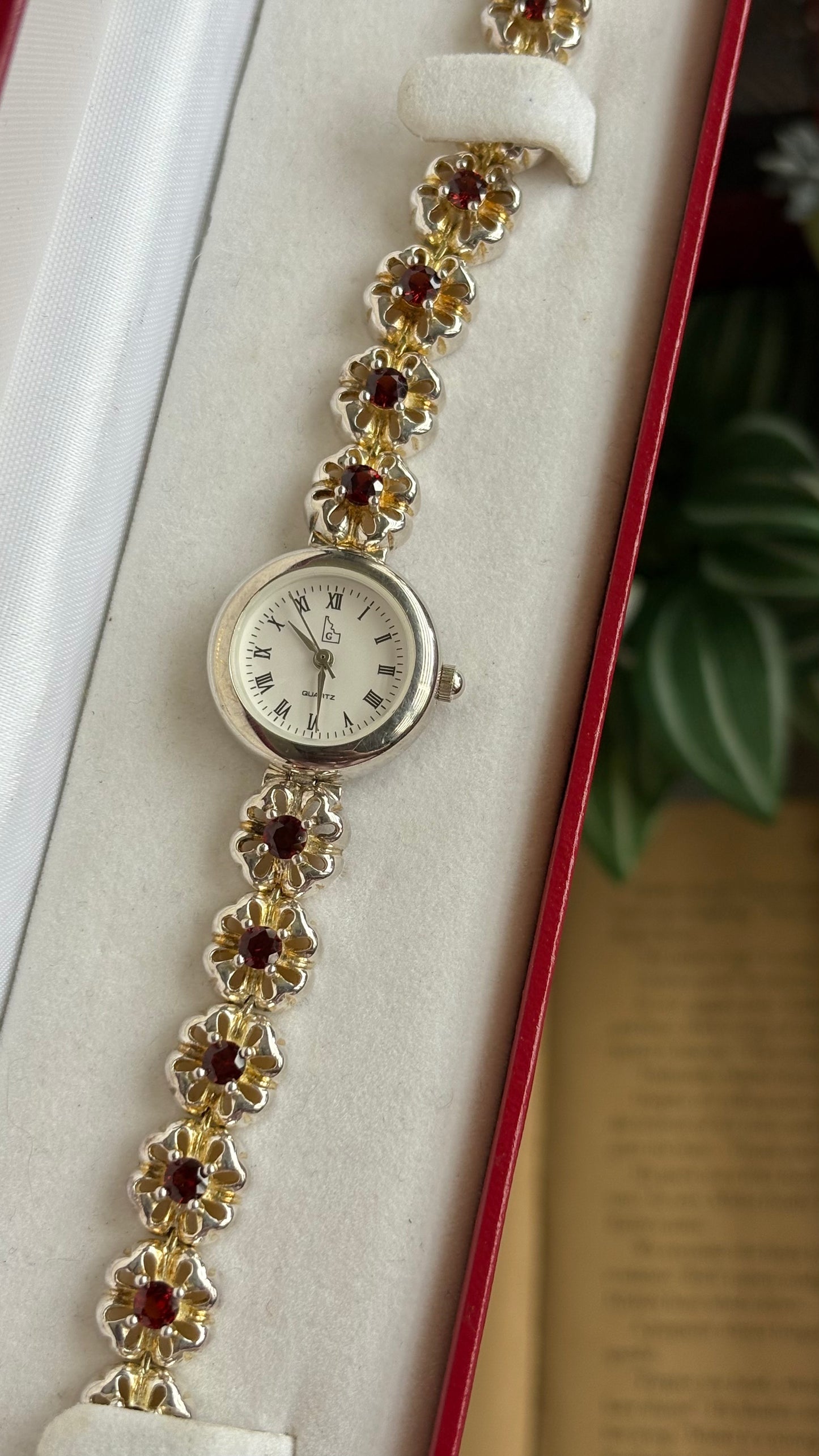 Extremely Rare Vintage Idaho Garnet Watch in Two-Tone Unique Flower Strap Design with 12 Real Garnet Accent