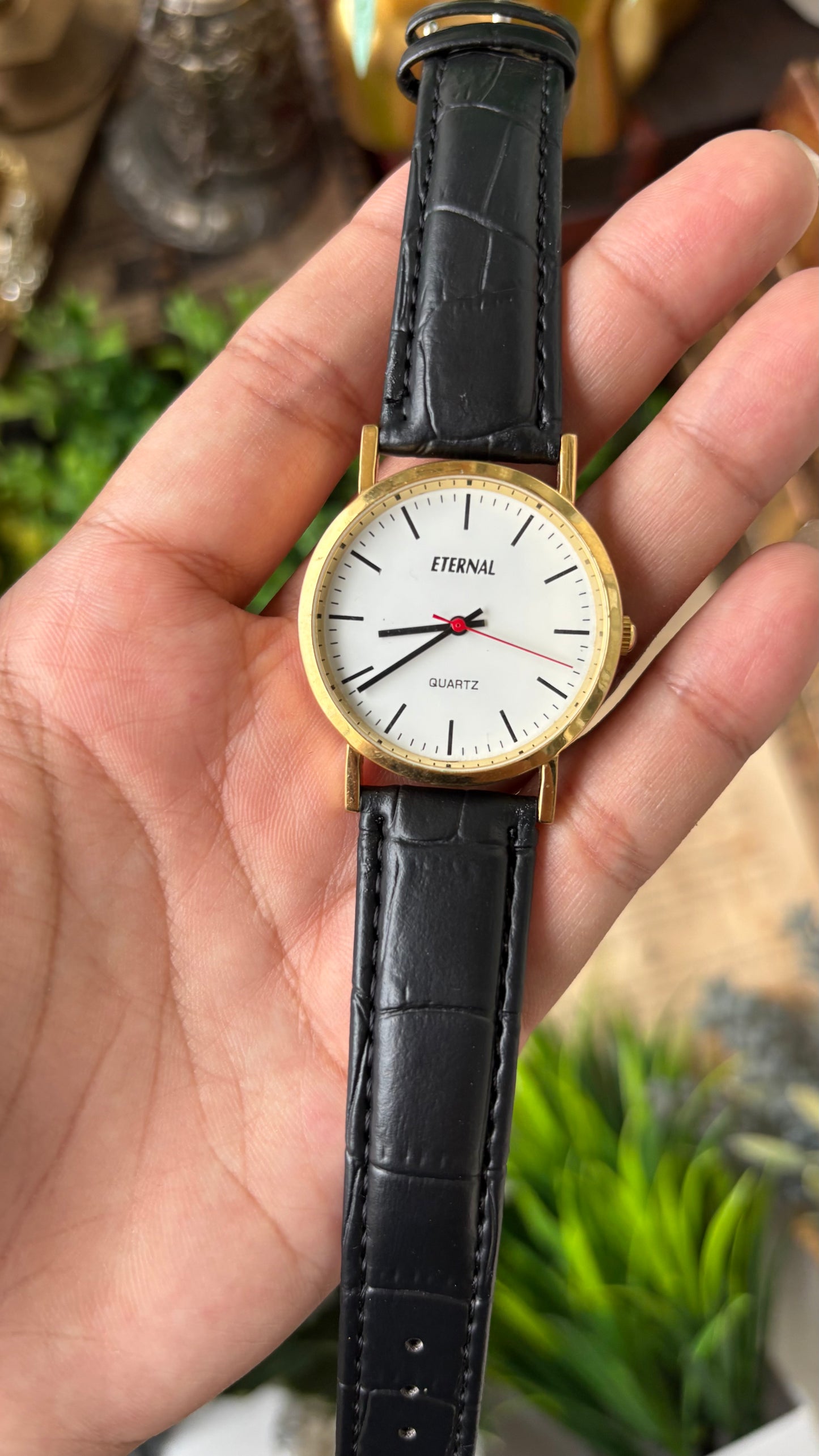 Vintage Eternal Minimalist Men's Watch in Gold Tone Black Leather Quartz #00937