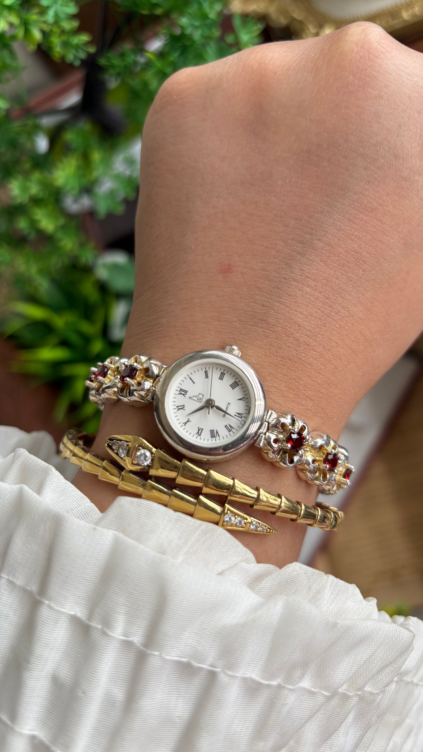 Extremely Rare Vintage Idaho Garnet Watch in Two-Tone Unique Flower Strap Design with 12 Real Garnet Accent