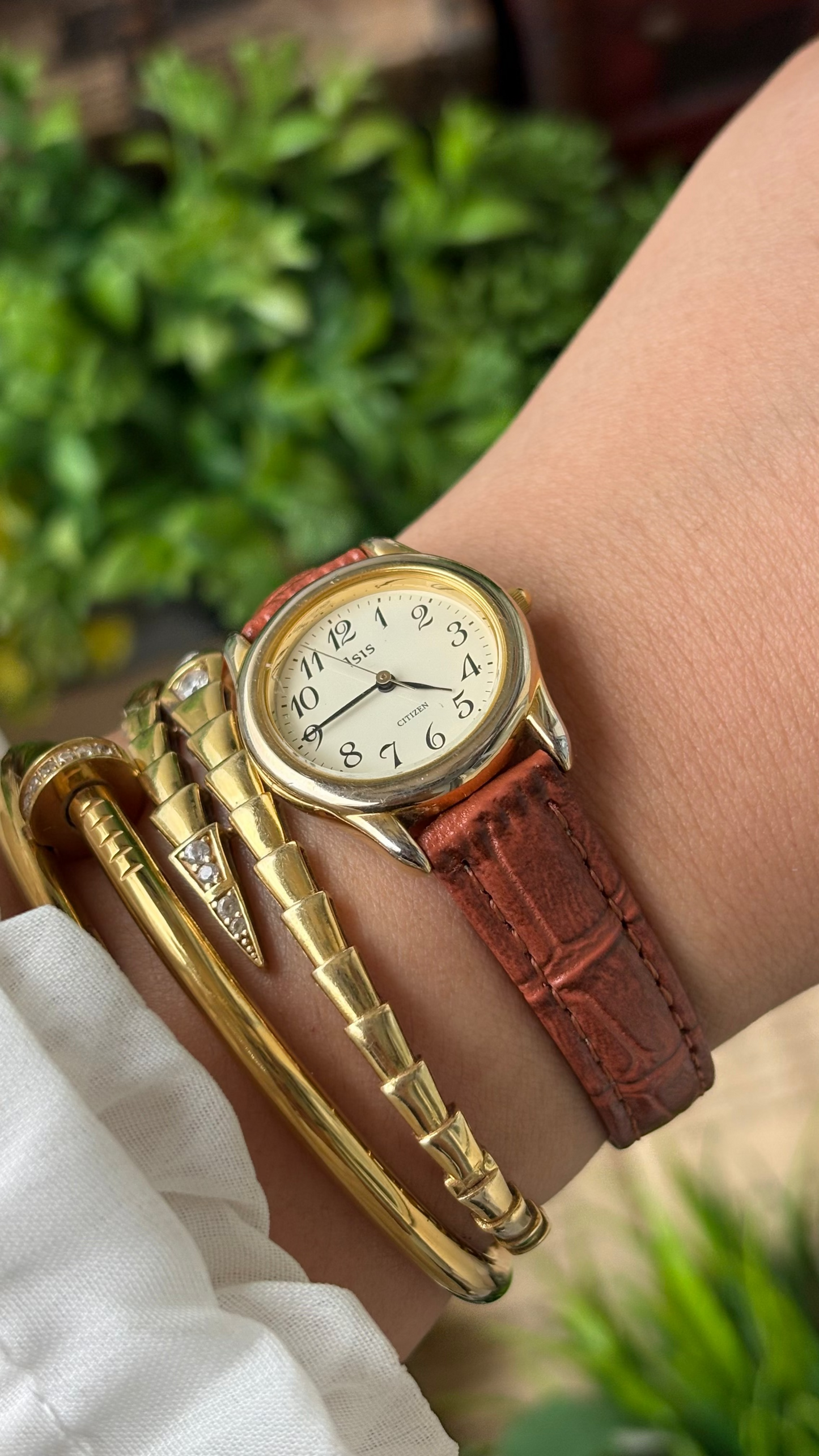 Dainty Vintage Isis Citizen Classic Watch in Gold Tone Honey Brown Leather Quartz #00916