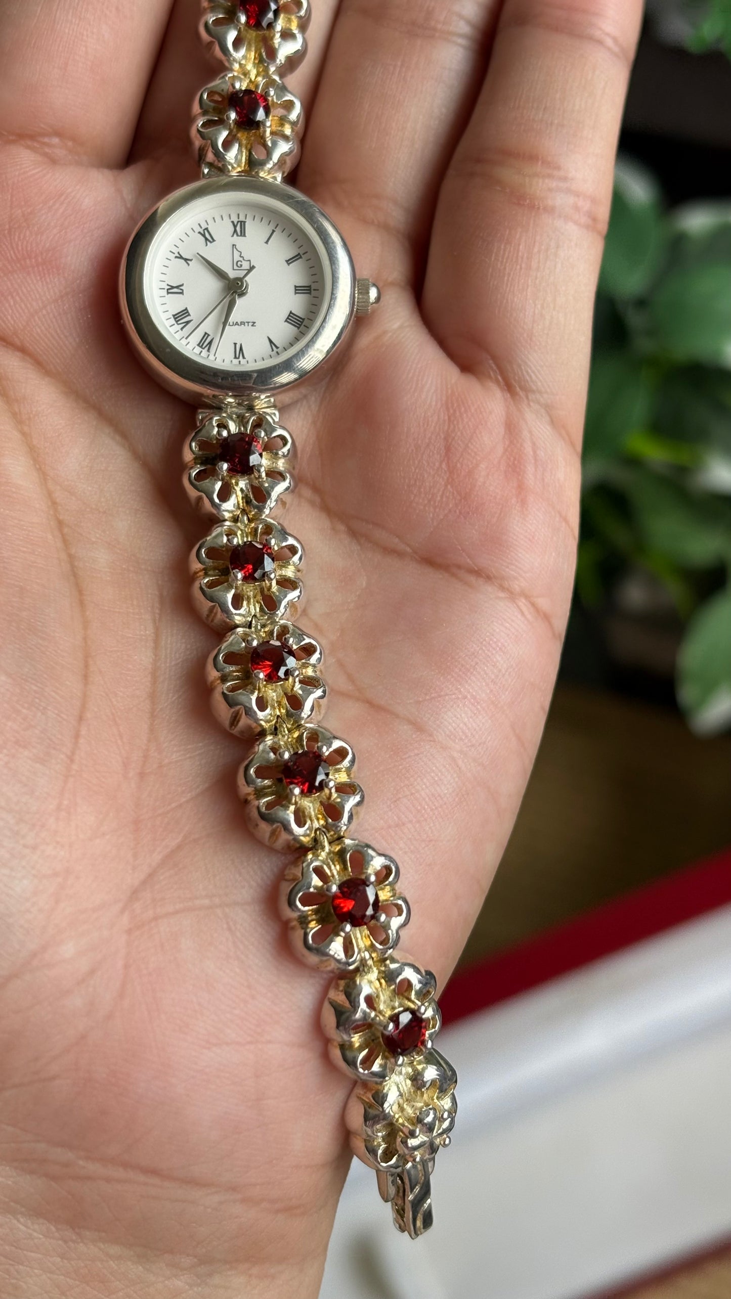 Extremely Rare Vintage Idaho Garnet Watch in Two-Tone Unique Flower Strap Design with 12 Real Garnet Accent