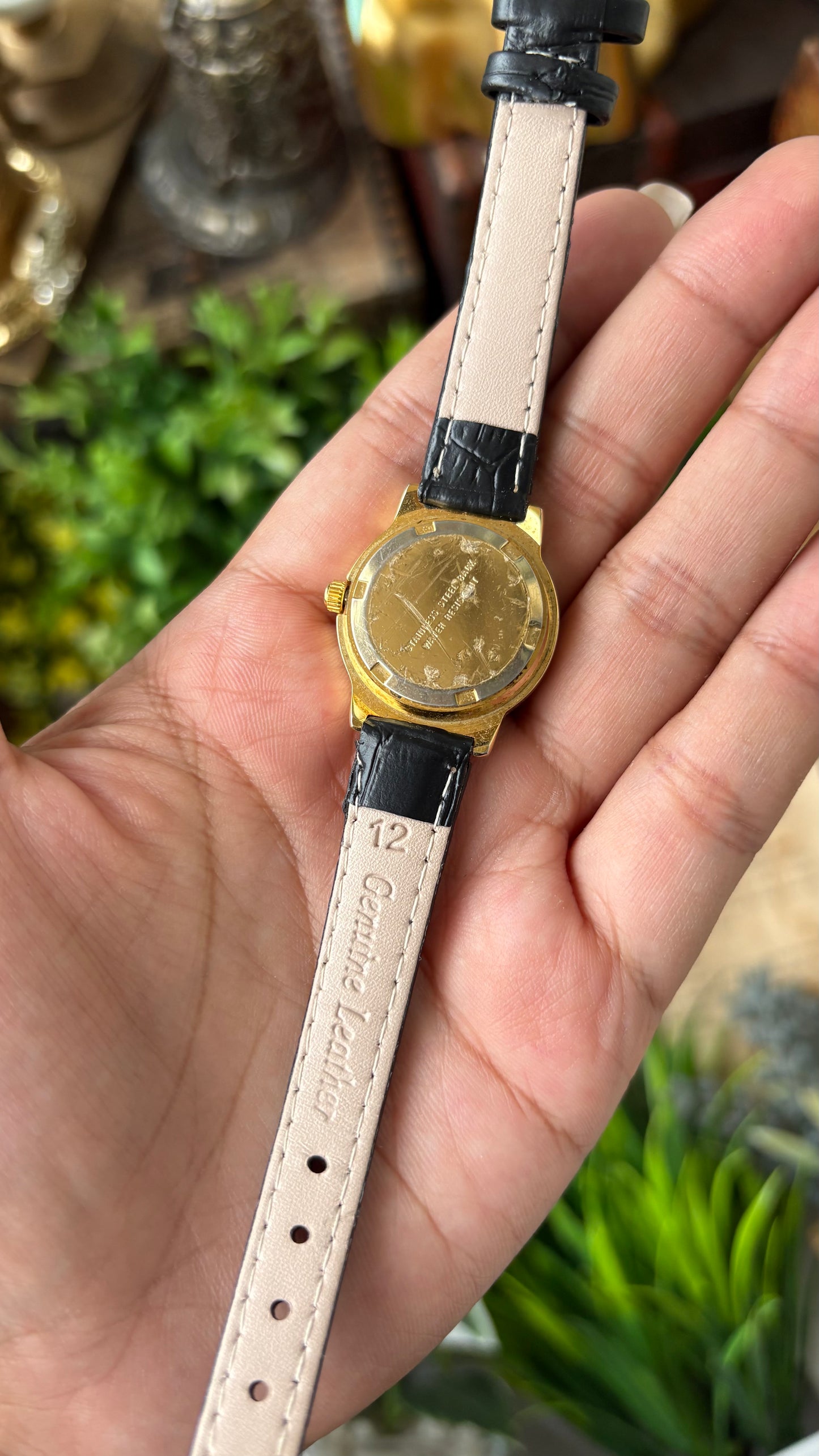 Vintage Dainty Moniex Elegant Blackout Dial Watch in Gold Tone Black Leather Quartz #00924