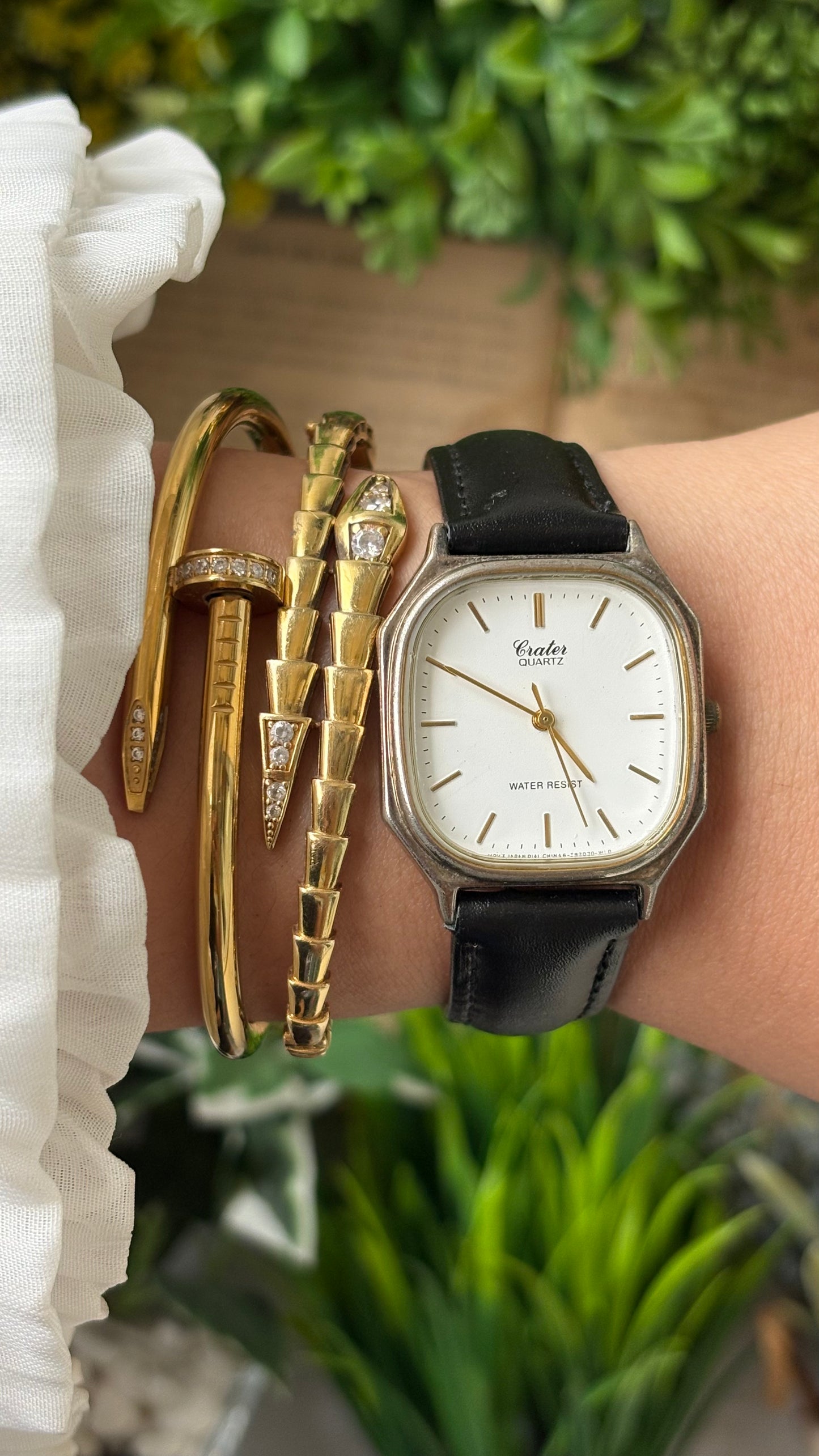 Vintage Crater Minimalist Tank Watch in Silver Tone Black Leather Quartz #00936