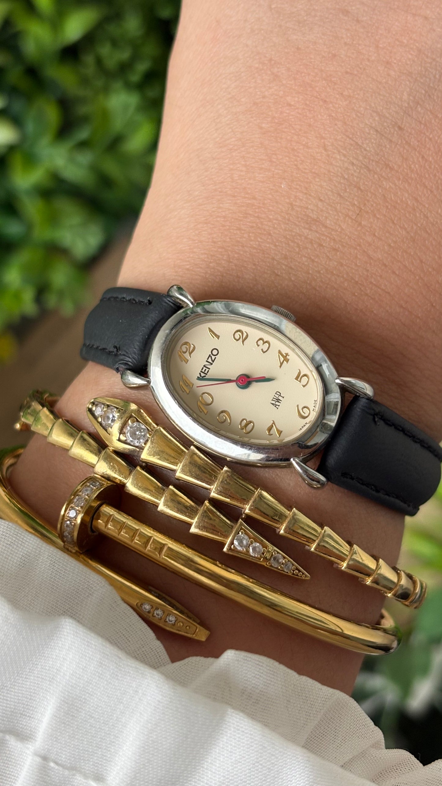 Rare Dainty Vintage Kenzo AWP Limited Edition Oval Dial Watch in Silver Tone Black Leather Quartz #00940