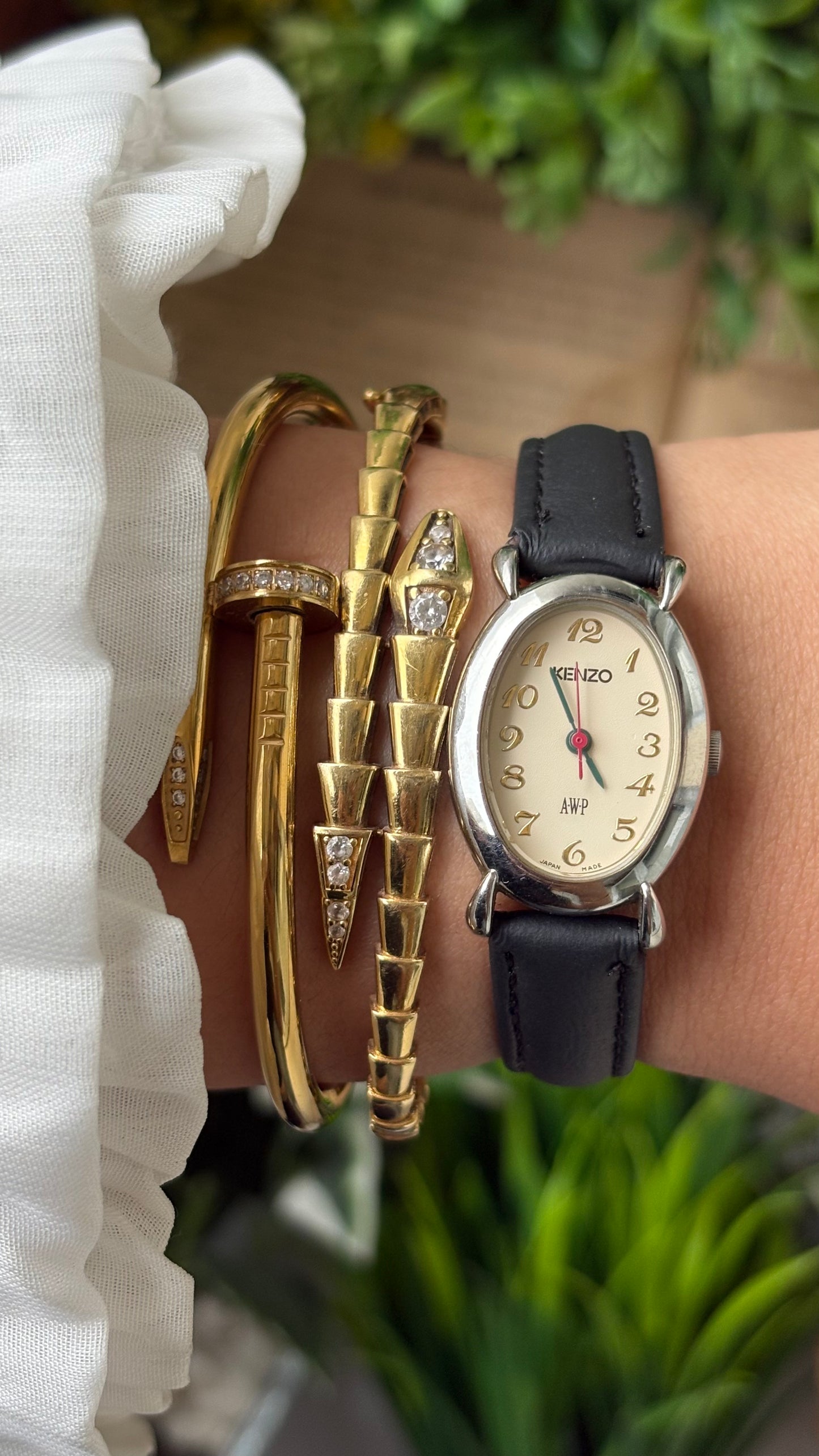 Rare Dainty Vintage Kenzo AWP Limited Edition Oval Dial Watch in Silver Tone Black Leather Quartz #00940