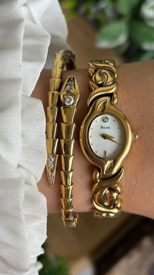 Extremely Rare Vintage Bulova Watch in Gold Tone (Beautiful Bracelet Details)