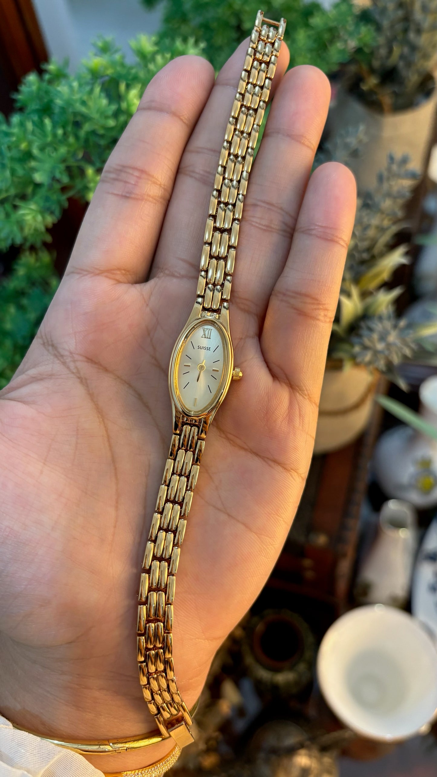 Rare Dainty Vintage Suisse Monet Slim Oval Classic Watch in Gold Tone Quartz Seiko XV00 Movement