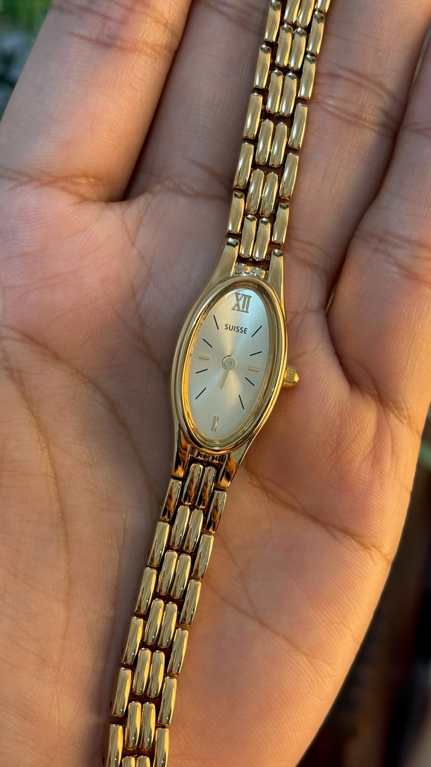 Rare Dainty Vintage Suisse Monet Slim Oval Classic Watch in Gold Tone Quartz Seiko XV00 Movement