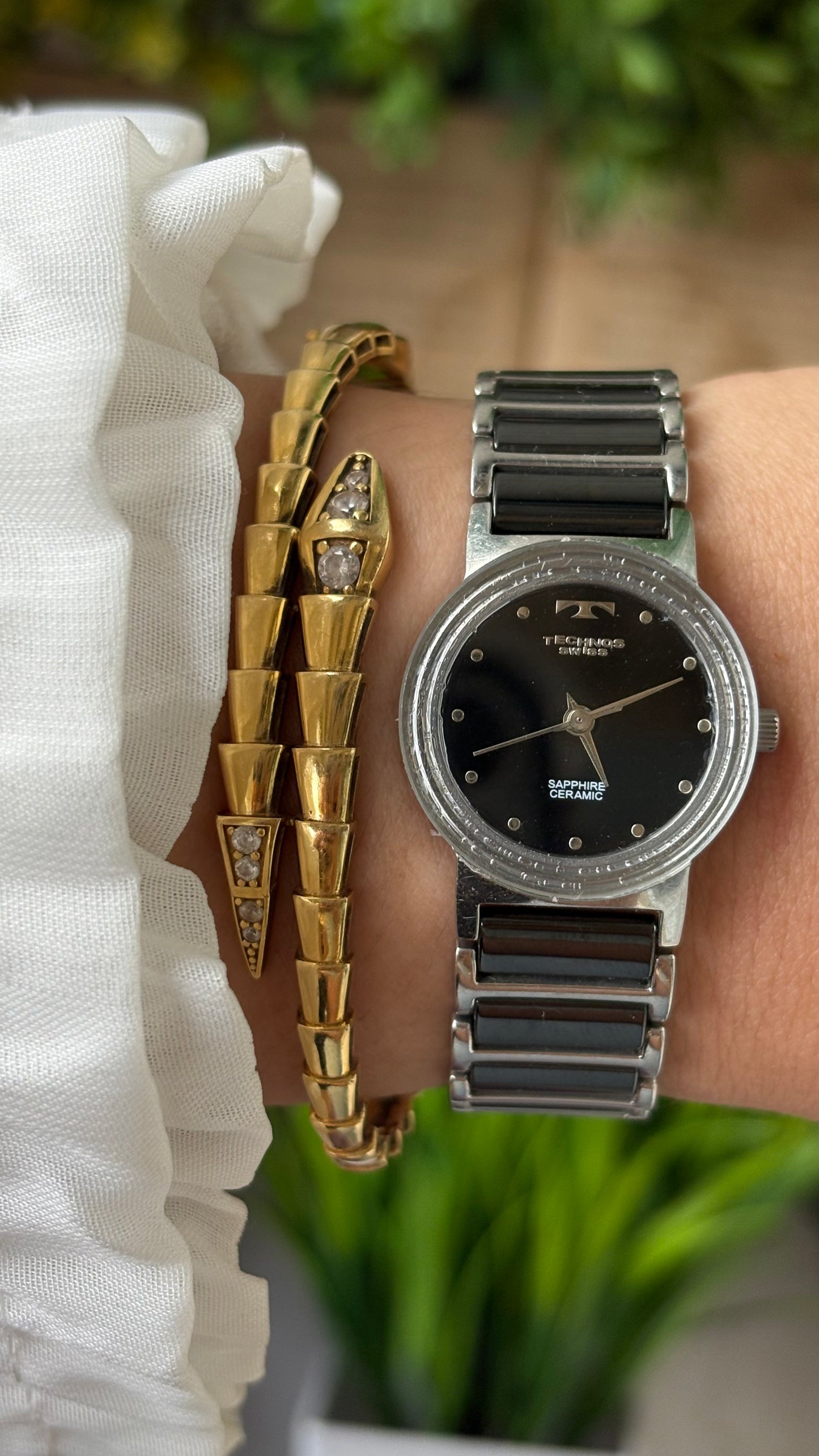 Rare Vintage Technos Ceramic Bracelet Sapphire Crystal Glass Watch in Silver Tone Quartz #00805