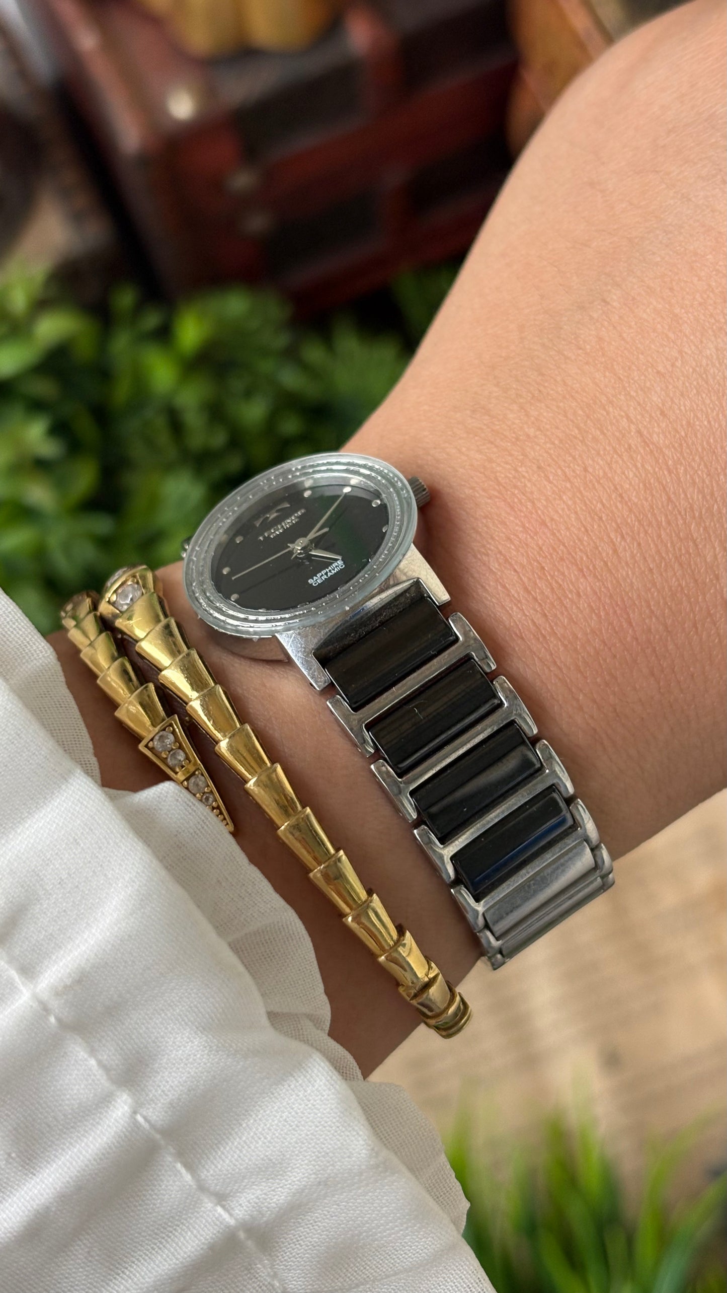 Rare Vintage Technos Ceramic Bracelet Sapphire Crystal Glass Watch in Silver Tone Quartz #00805