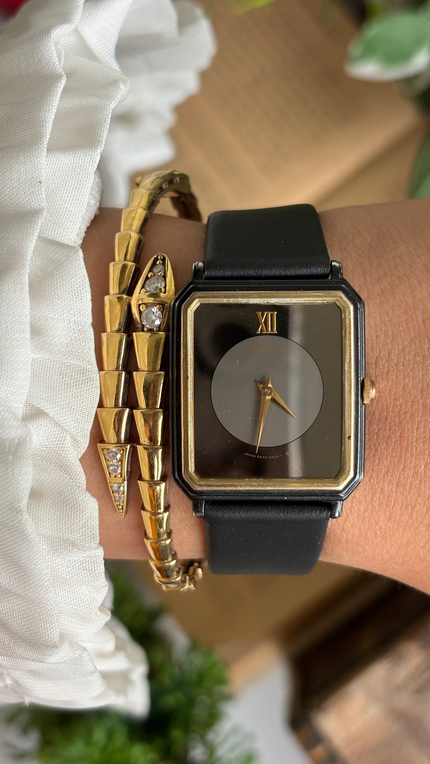 Vintage Seiko Men’s Dress Watch in Black Leather Strap