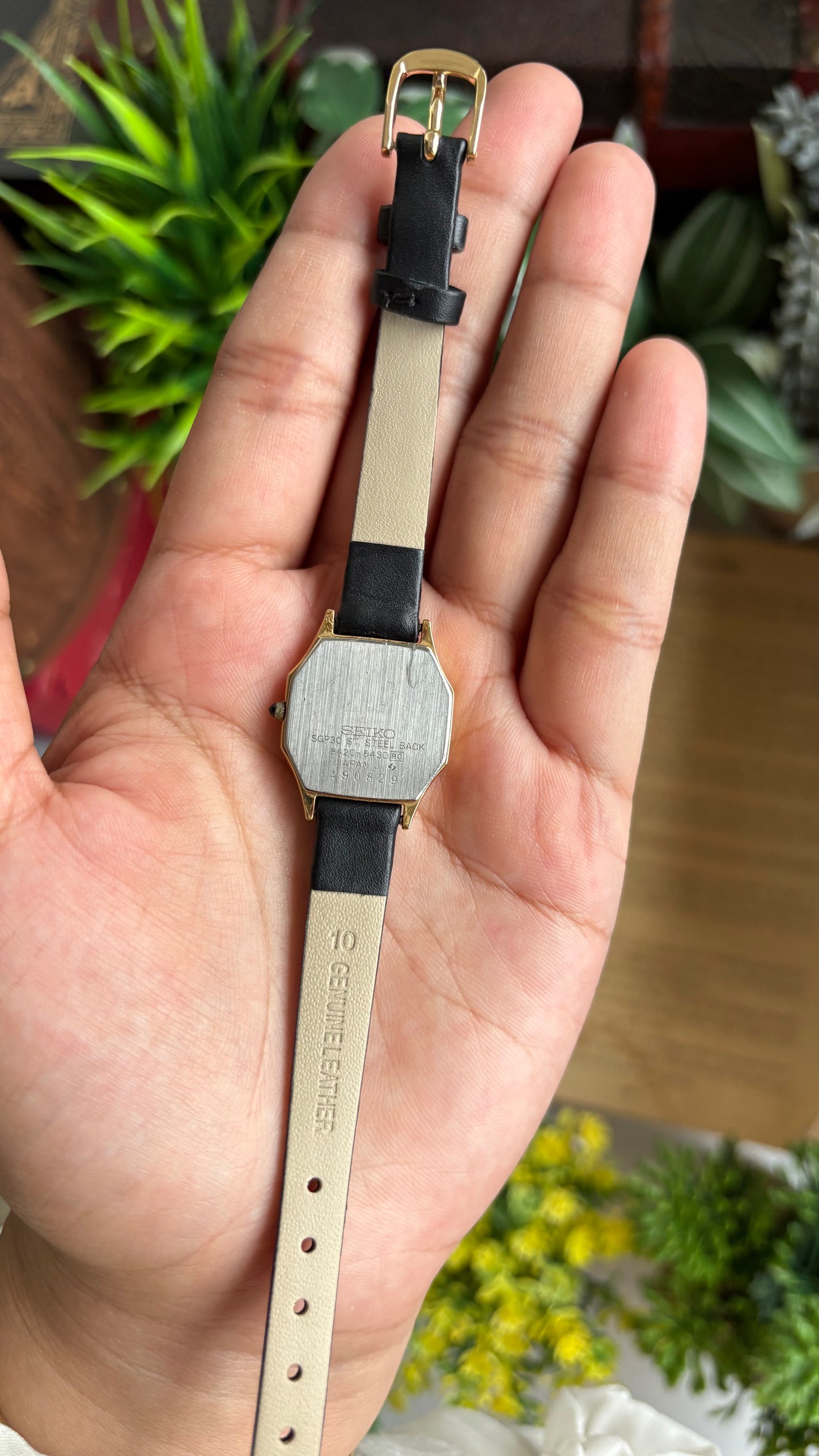Vintage Seiko Exceline Watch in Black Leather Strap