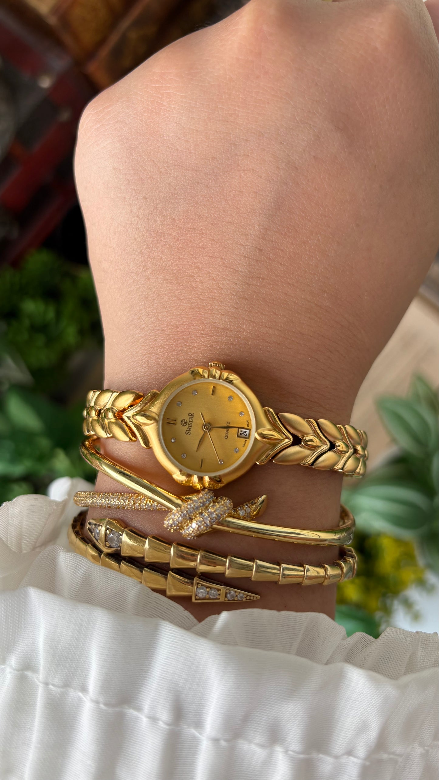 Vintage Dainty Swistar Swiss Day Date Watch in Gold Tone Quartz