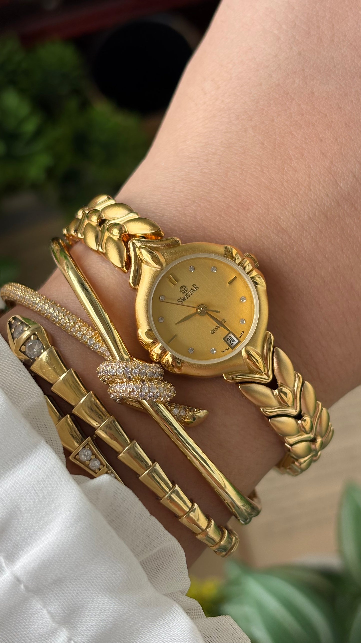 Vintage Dainty Swistar Swiss Day Date Watch in Gold Tone Quartz