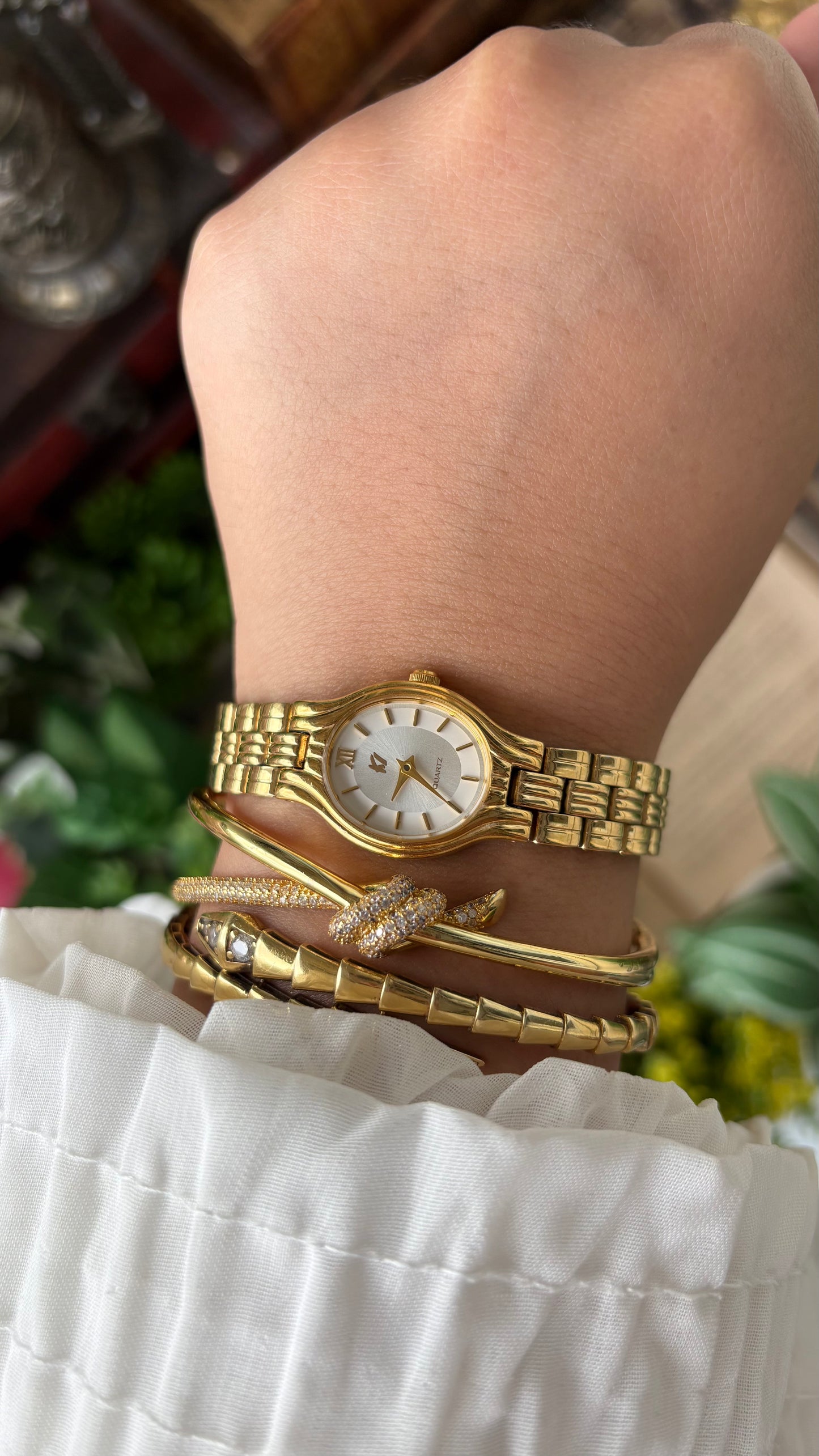 Vintage K1 Watch in Gold Tone Oval Dial Quartz