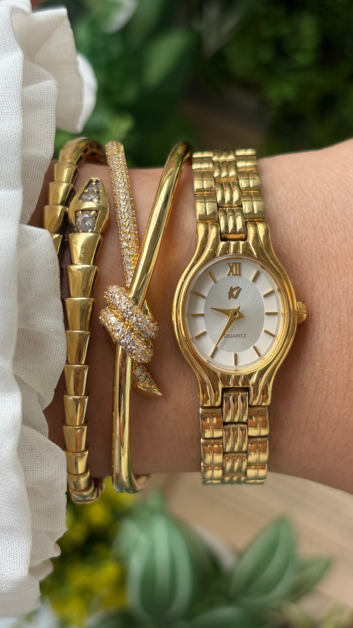 Vintage K1 Watch in Gold Tone Oval Dial Quartz