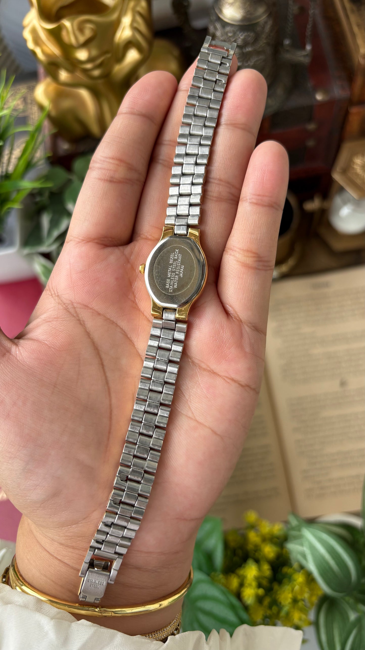 Vintage K1 Watch in Gold Tone Oval Dial Quartz