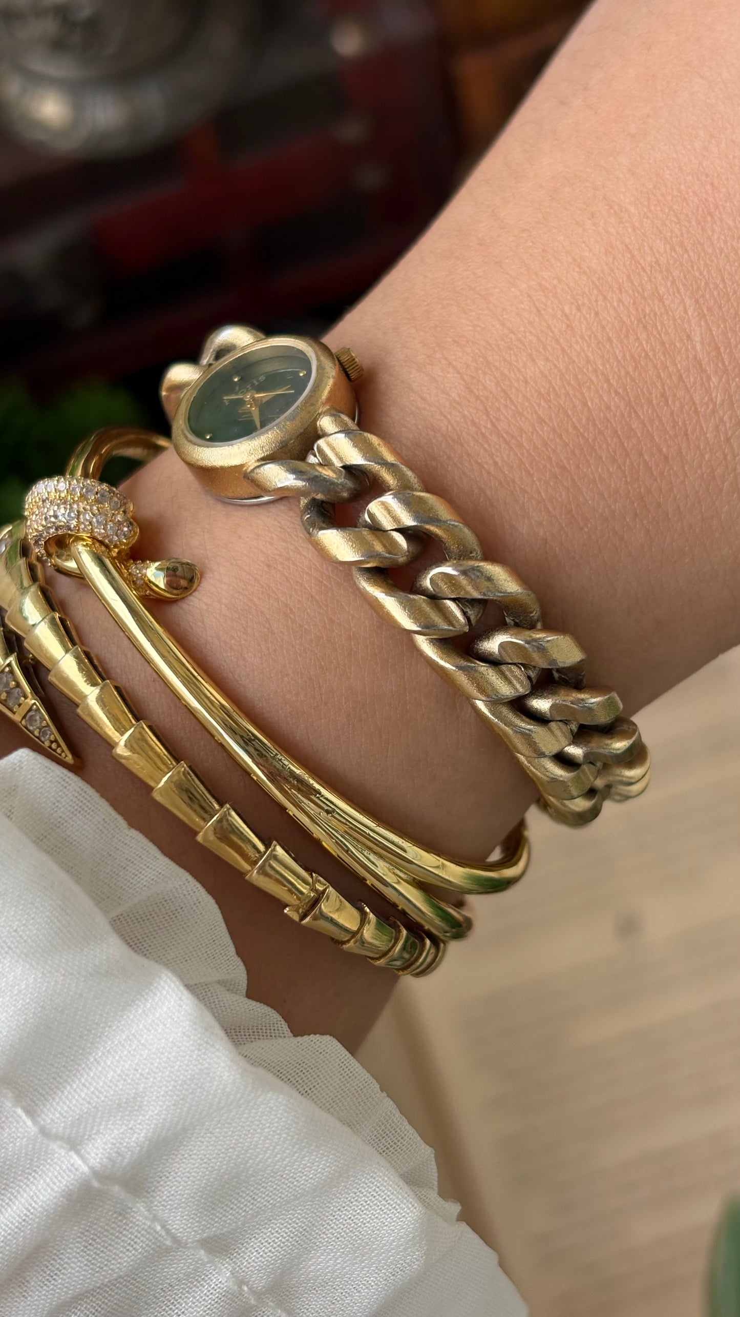 Vintage Floris Chain Watch in Gold Tone Black Dial Quartz