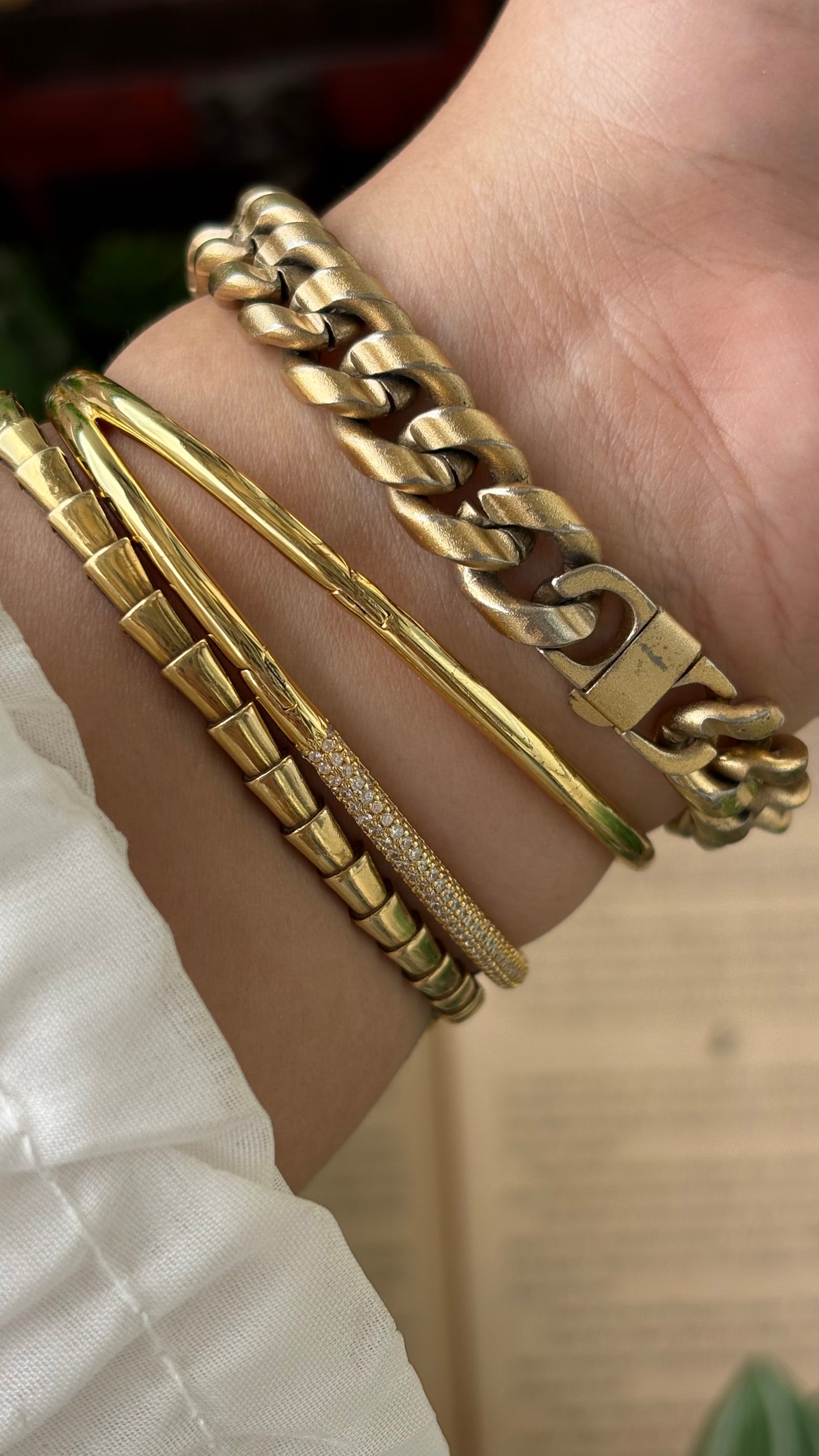 Vintage Floris Chain Watch in Gold Tone Black Dial Quartz