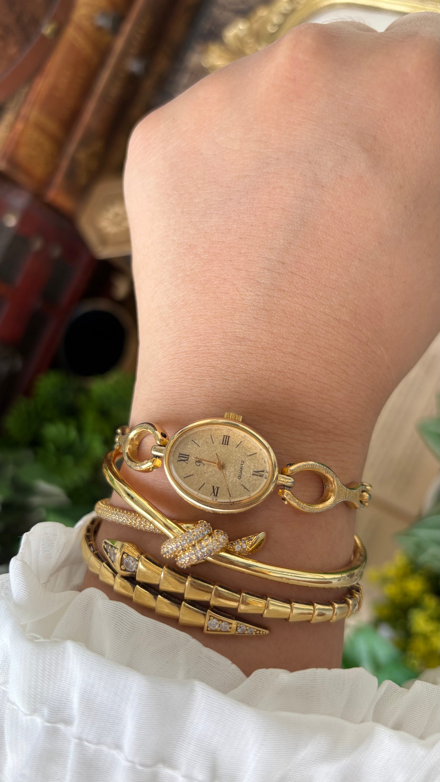 Vintage Dainty Citizen Noevir Bracelet Watch in Gold Tone Quartz