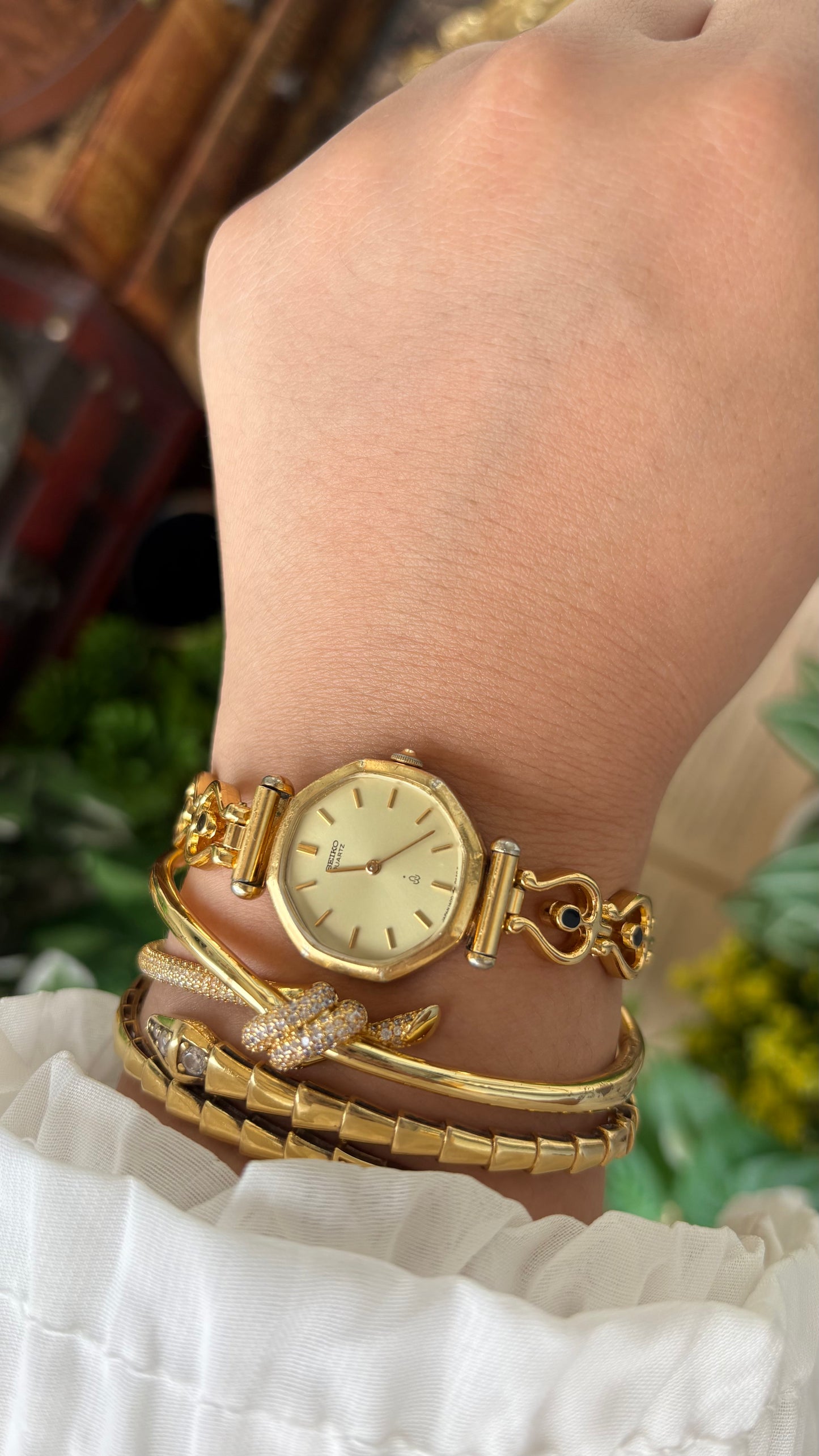 Rare Vintage Seiko Heart Bracelet Chain Watch in Gold Heptagon Dial Quartz