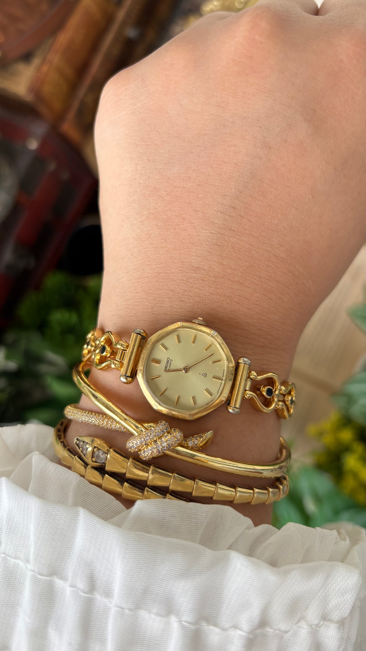 Rare Vintage Seiko Heart Bracelet Chain Watch in Gold Heptagon Dial Quartz