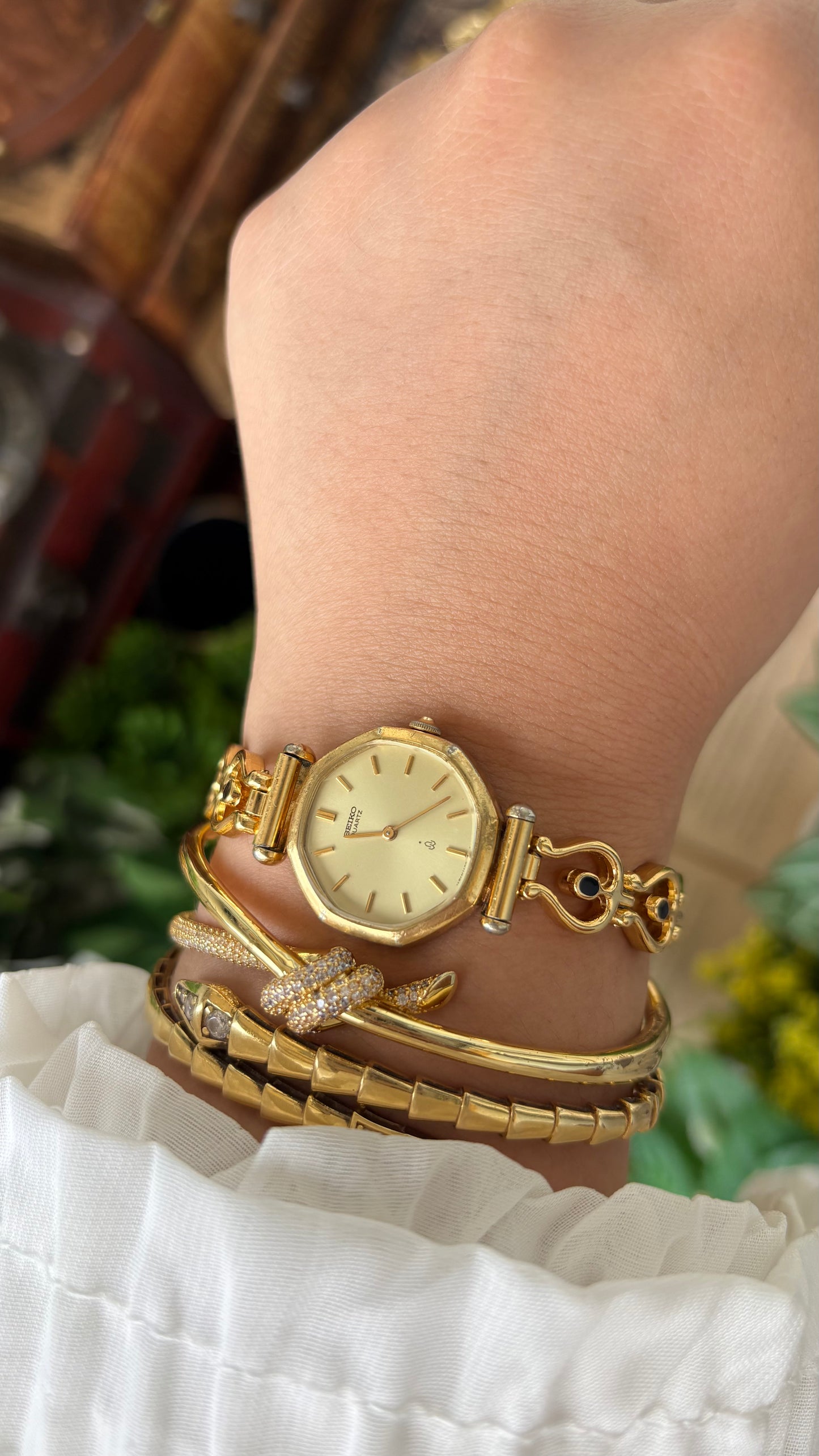 Rare Vintage Seiko Heart Bracelet Chain Watch in Gold Heptagon Dial Quartz