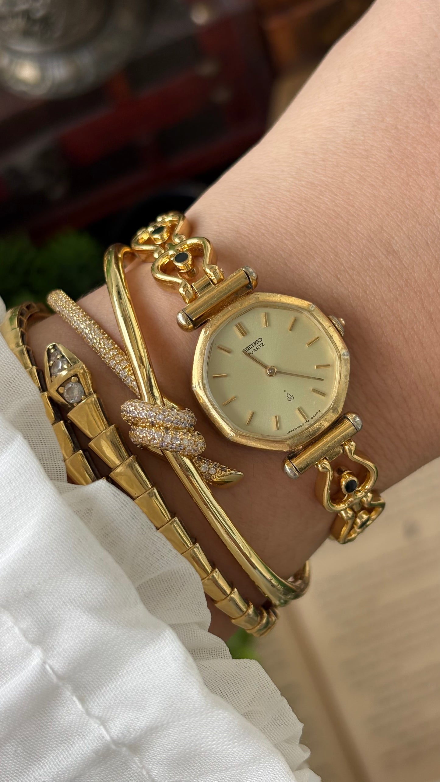 Rare Vintage Seiko Heart Bracelet Chain Watch in Gold Heptagon Dial Quartz