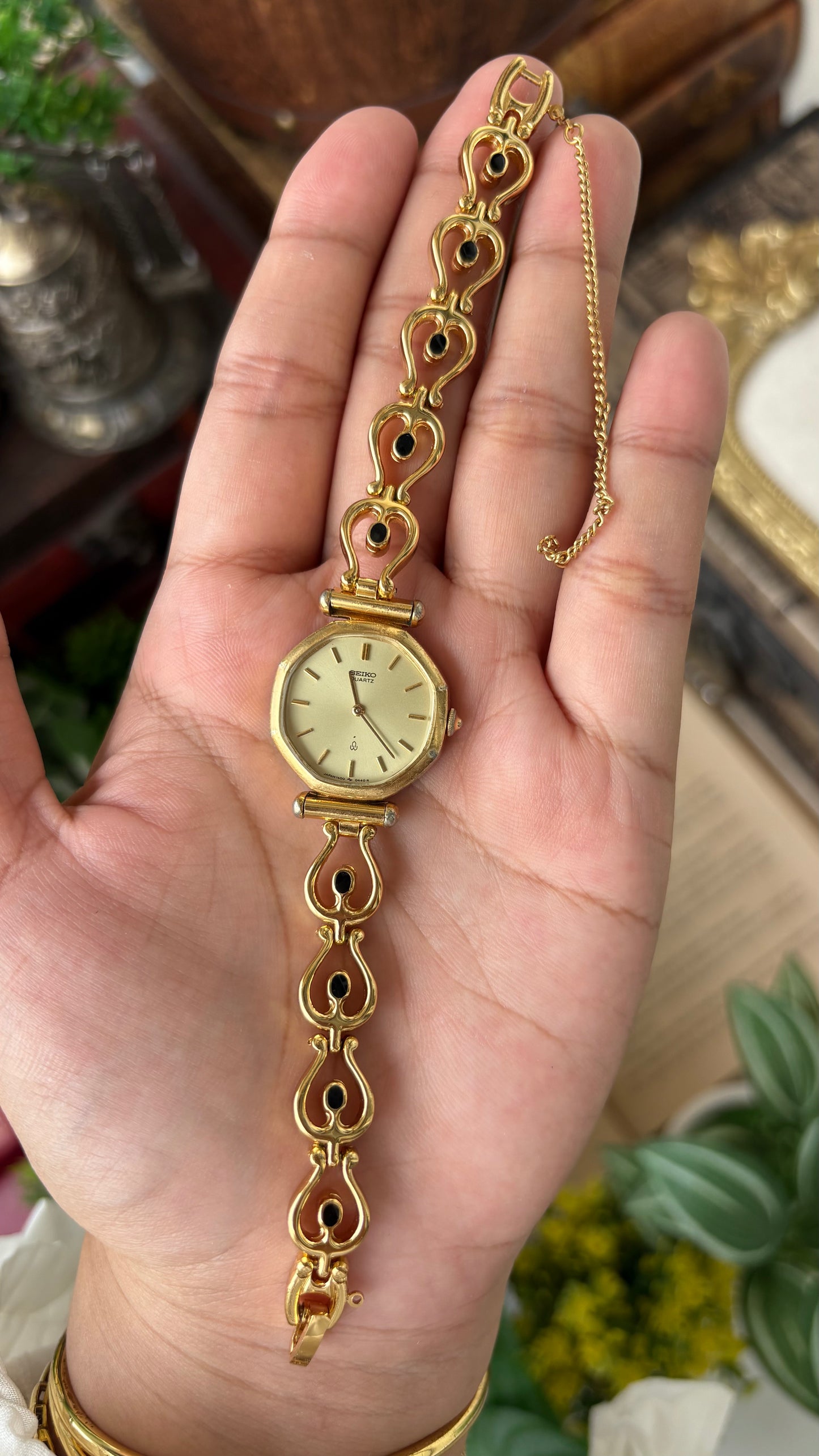 Rare Vintage Seiko Heart Bracelet Chain Watch in Gold Heptagon Dial Quartz